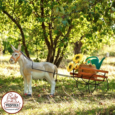 Садовый декор из полистоуна Тележка F07038