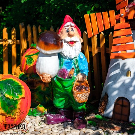 Фигура садовая Гном с грибом F03104