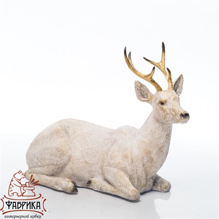 Садовая скульптура олень