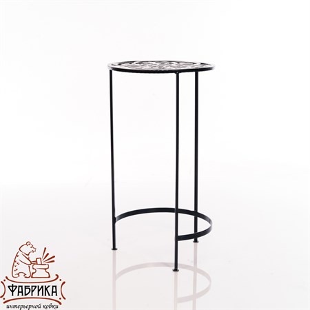 Кованая подставка для цветов