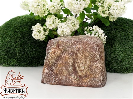 камень из стеклопластика