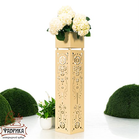 уличный металлический вазон